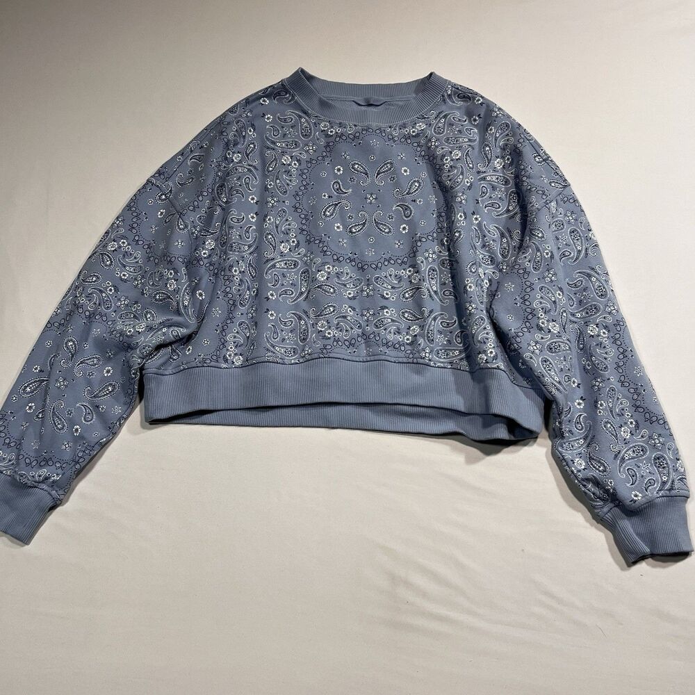 NWT Aerie Take It Easy Crop Sweatshirt Size S Blue Paisley Bandana Pullover